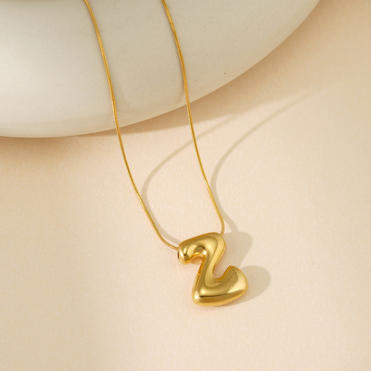 English Letter Temperament Simple Niche Necklace